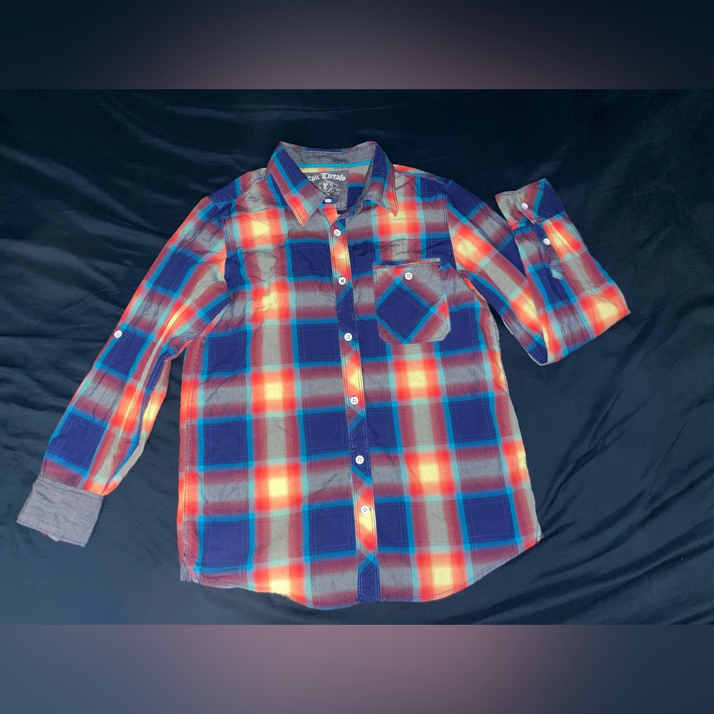 🎉EPIC THREADS - Sz: XL ( but more of a sm-med ) 🎉